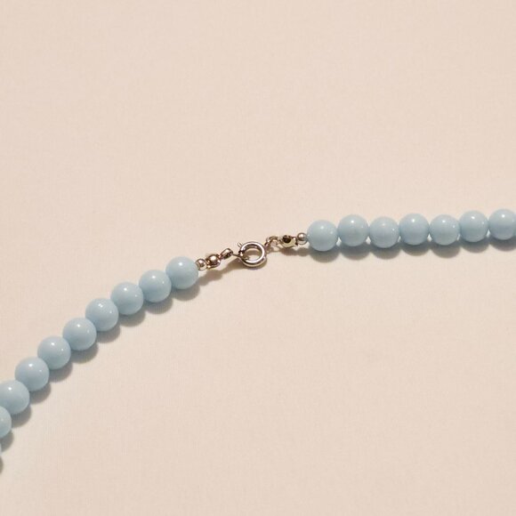 FASCINATING Powder Blue Geometric Plastic Bead Necklace VINTAGE 60s - Picture 7 of 8